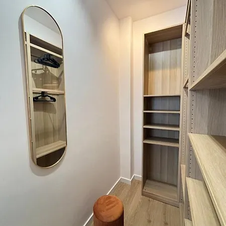 Apartment Styczynskiego 2 *